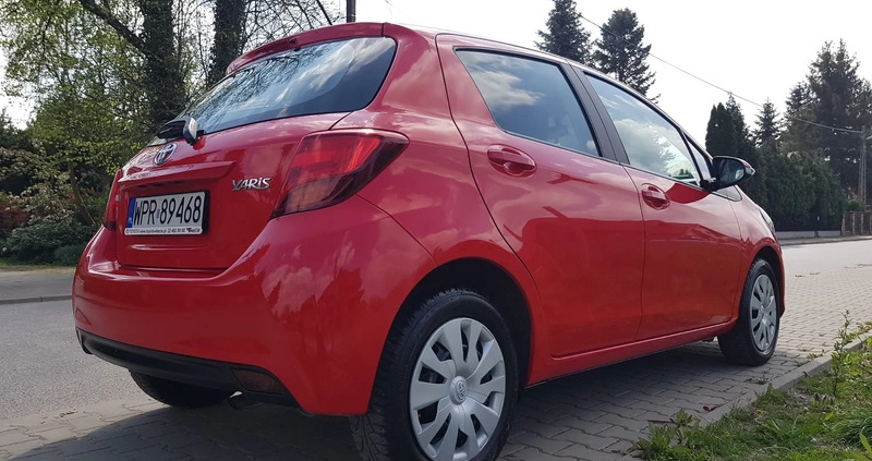 Toyota Yaris cena 39500 przebieg: 34000, rok produkcji 2015 z Proszowice małe 742